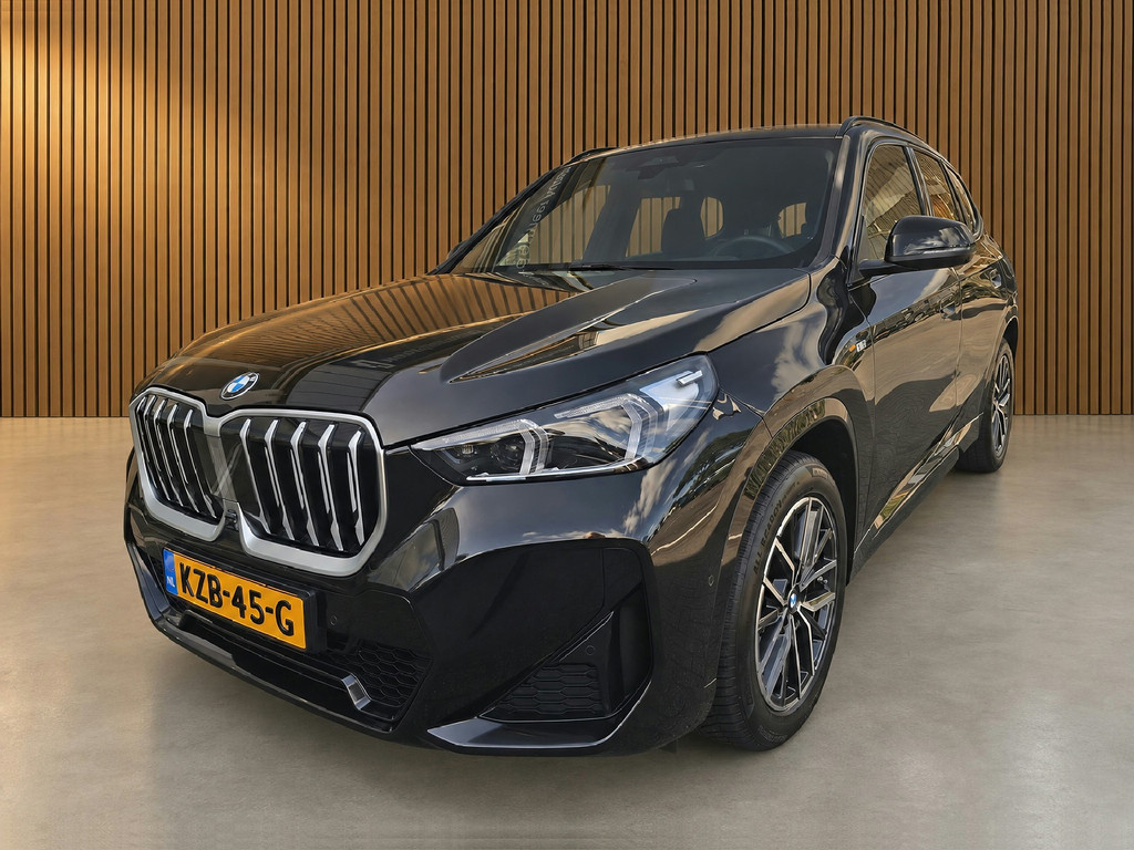 BMW X1 SDrive20i M-Sport / Head up / navigatie / camera 56921876-0.jpg | Noordermeer Automotive